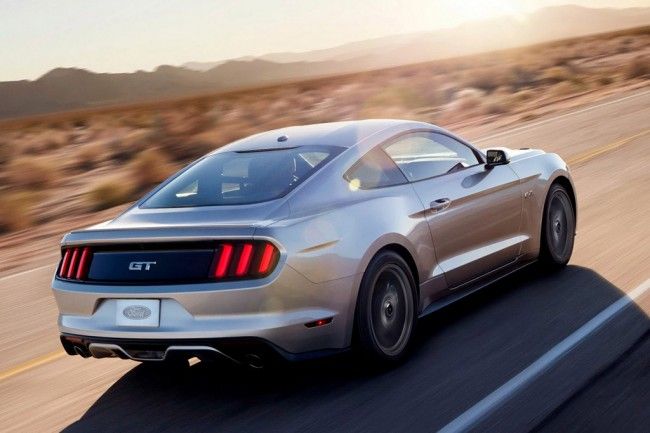 foto-ford-mustang-6_08-650x433