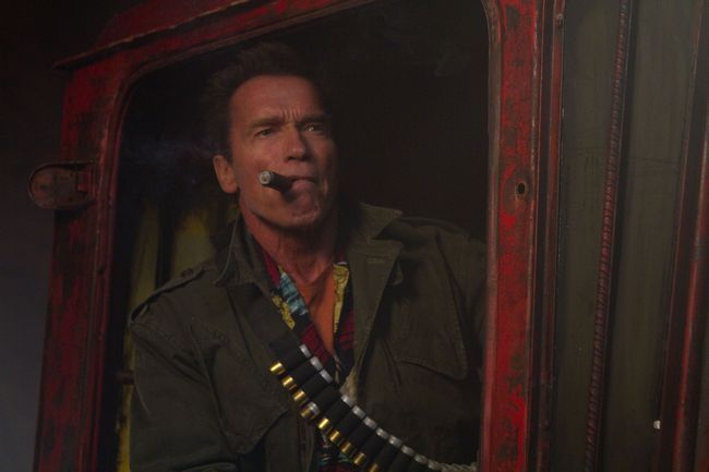Los materiales de consumo de colada 3 noticias - Schwarzenegger y confirmaron Statham, mel gibson podrían desempeñar villano Photo