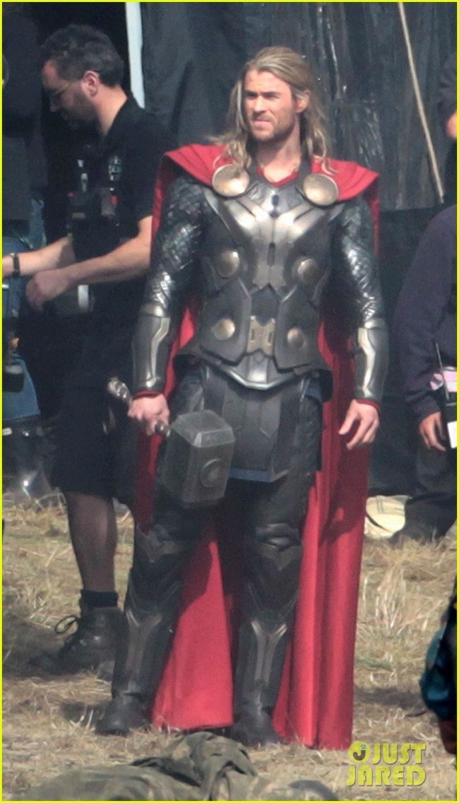 Chris Hemsworth vuelve a la acción Como Thor !!