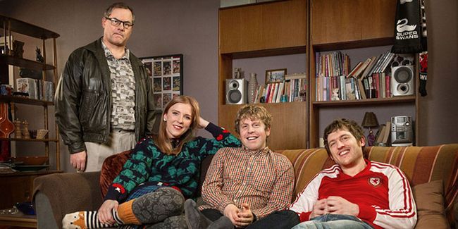 BBC Three ha renovado oficialmente josh para la serie 2 Photo